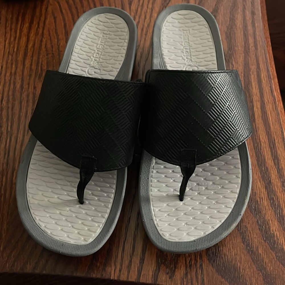 Baretraps Black and Gray Slide Sandals